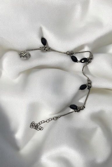 Elegant Black Bead Silver Bracelet for Women – Minimalist Daily Wear Jewelry